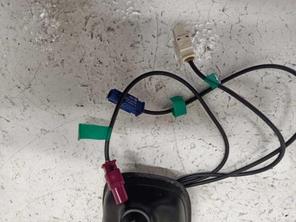 ANTENNE GPS VW POLO 6R 2009-2015 - Vue 3